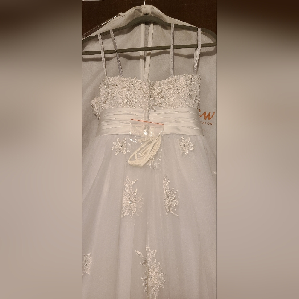 Moonlight Bridal Style T414 - Picture 3 of 8